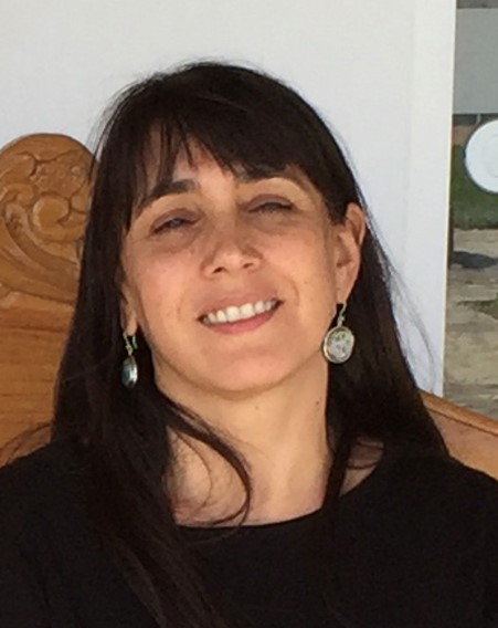 Dr. Loreto Prat
